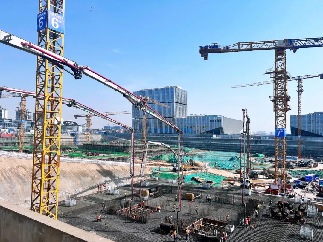 提前11小时！emc易倍大米数泵车赋能高效施工