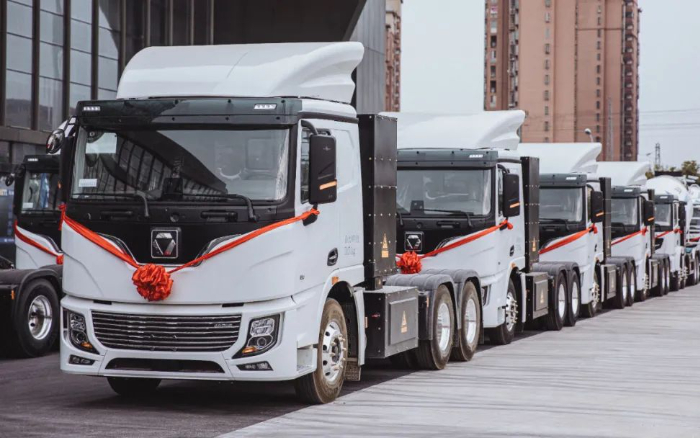 “绿”见安徽！百台emc易倍新能源牵引车强势入驻