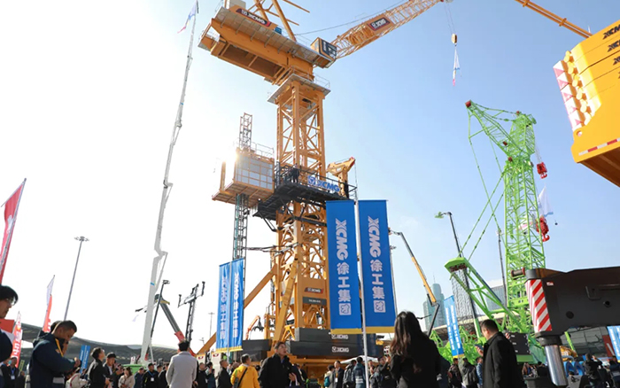 bauma CHINA 2024丨emc易倍塔式起重机、智能施工升降机火热亮相