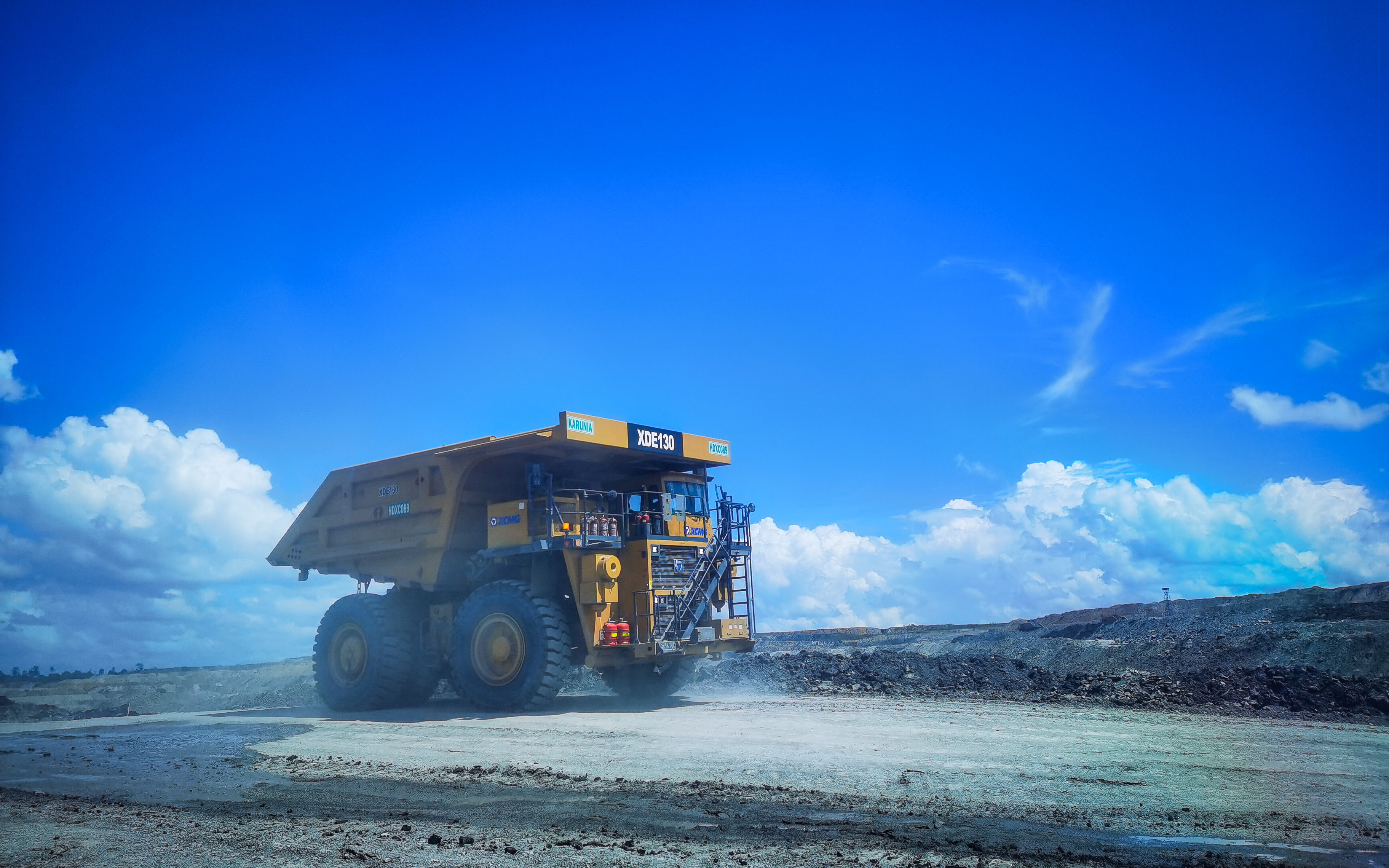 闪耀东南亚！emc易倍XDE130双桥刚性矿车效能非凡