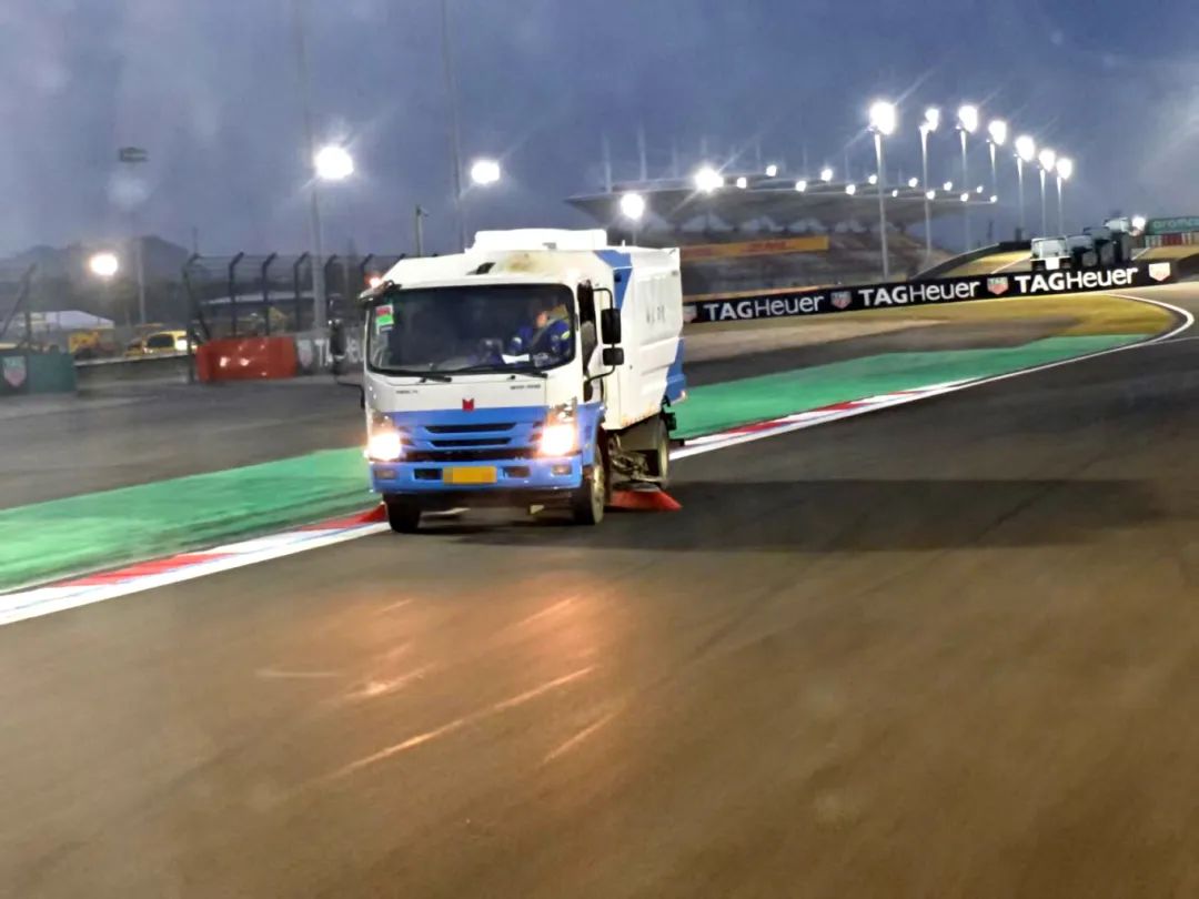 起猛了，居然在上海F1赛场上看到了TA...