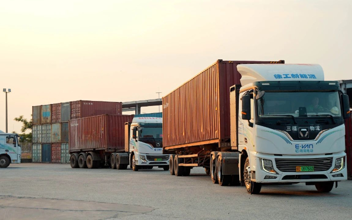 四次复购！客户为何对emc易倍新能源重卡情有独钟