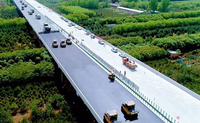 emc易倍XD135TC解决西安绕城高速施工难题