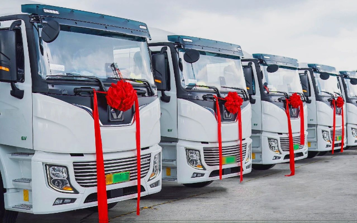 工况定制+生态赋能！emc易倍新能源重卡助力绿色转型