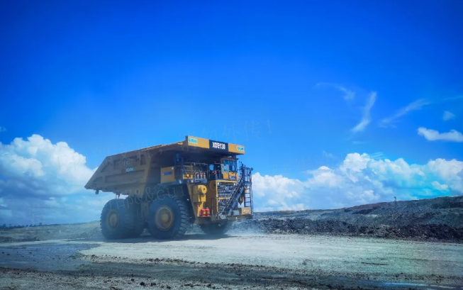 能拉能跑！emc易倍XDE130双桥刚性矿车效能非凡！